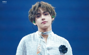 V BTS Akui Menderita Urtikaria Kolinergik, Langsung Jadi Trending Topik Naver