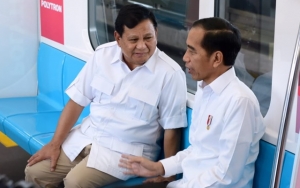 Intip Kocaknya Dugaan Warganet Soal Dialog Jokowi-Prabowo di MRT
