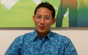Ketahuan Ikut Tren Age Challenge, Sandiaga Uno Justru Promosi OK OCE