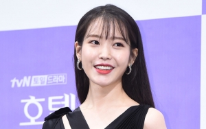 Ternyata Ini Rahasia IU Agar Terlihat Tinggi di Foto 