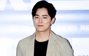 Jo Jung Suk Ngaku Sangat Emosional dan Kesepian Saat Syuting 'E.X.I.T'