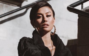  Foto Musim Panas Agnes Monica Mendadak Bikin Gerah dan Sesak Napas