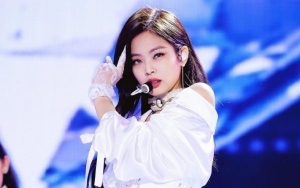 Jennie BLACKPINK Umbar Punggung Mulus di Hawaii, Begini Kata Netter