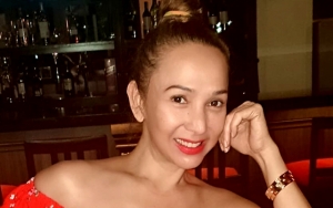 Heboh Foto Baptis 'Tinggalkan' Islam, Kiki Fatmala Cuek Berbikini Pamer Body Goal 'Menolak Tua'