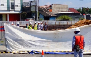 Diduga Tak Sanggup Tahan Berat Kendaraan, Underpass Kentungan Yogyakarta Ambles