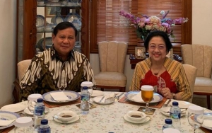 Diberi Kenang-Kenangan Lukisan oleh Prabowo, Megawati Mengaku Sangat Senang
