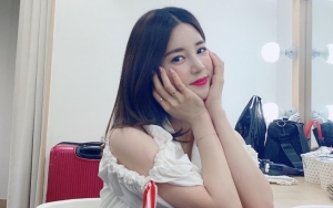 Chorong A Pink Seksi Tanpa Harus Umbar Tubuh di Bandara, Netter Ramai-Ramai Berikan Pujian