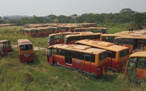 Warga Resah Soal 'Kuburan' Bus TransJakarta di Bogor, Pemilik Lahan Ngaku Hanya Dititipi