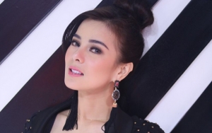 Mama Muda, Cara Unik Astrid Tiar Menghukum Anak Curi Perhatian
