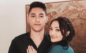 Siti Badriah Telanjang Dada Bareng Sang Suami di Kolam Renang Bikin Netter Risi
