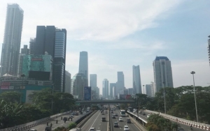 Kualitas Udara Jakarta Kian Buruk, Anies Baswedan 'Salahkan' Kendaraan di Tol