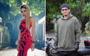 Nikita Mirzani Pedas 'Ejek' Sutradara Sondang, Istri Berhijab Tulis Ayat Alquran Usir Kebencian