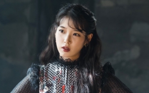 IU Posting Bocoran Adegan 'Hotel Del Luna', Netizen Soroti Benda Canggih Ini