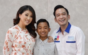 Ruben Onsu Pamer Foto Bareng Anak Angkat dari NTT, Senyum Betrand Peto Dipuji Mirip Sarwendah
