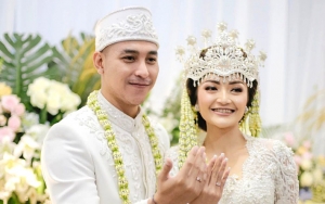 Hapus Foto Siti Badriah Topless, Krisjiana Pilih Pamer Momen Sopan Nan Romantis