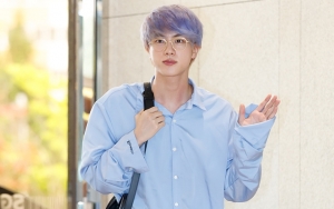 Jin BTS Sibuk Balas Postingan ARMY, Puji Ketampanan Sendiri Hingga Ikut Ejek Bos Big Hit