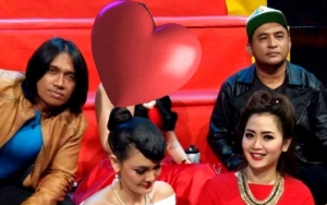 Vega Darwanti Malah Dipuji Usai Tutupi Wajah Kartika Putri di Postingan Duka Untuk Agung Hercules