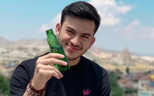 Rizky Nazar Difoto Ibunda, Tatapan 'Pacar' Syifa Hadju Tajam Buat Fans Jadi Lemas