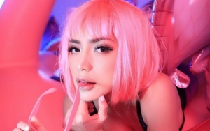 Jessica Iskandar Umbar Kaki Mulus Usai Mandi, Perut Jadi Sorotan Hingga Dituding Hamil