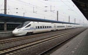 Studi Kelayakan Kereta Semi Cepat Jakarta-Surabaya Targetkan Rampung Desember 2019
