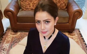 Mayangsari Tenteng Tas Branded Mirip Kantung Kresek, Ternyata Berharga Fantastis