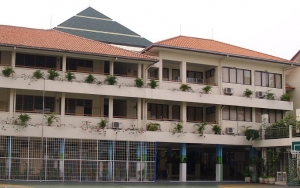 Solusi Kurangi Polusi, Seluruh Sekolah di DKI Akan Dipasang Panel Surya