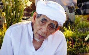 Ribuan Jemaah Haji dan Santri Beri Penghormatan Terakhir Untuk Mbah Moen