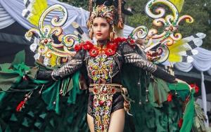 Dituduh Maksiat, Cinta Laura Sindir Balik FPI Jatim Soal Jember Fashion Carnaval?
