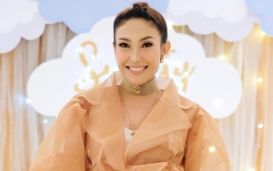 Ayu Dewi Akui Hobi Hamil, Potret Maternity Shoot Dipuji Secantik Natasha Wilona
