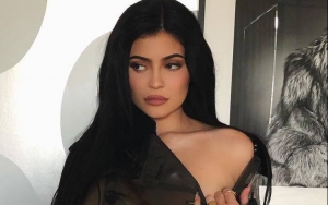 Kylie Jenner Kepergok Bawa Gaun Pengantin, Bakal Segera Nikah?