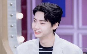 Lee Jinhyuk Pede Buka Baju di 'Radio Star', Kondisi Perut Bikin Netizen Ngakak