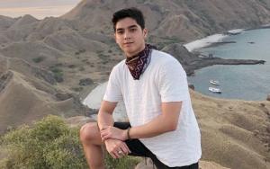 Al Ghazali Tetap Tampan Meski Menjelma Jadi Kakek, Dipuji Mirip Prabowo Hingga George Clooney