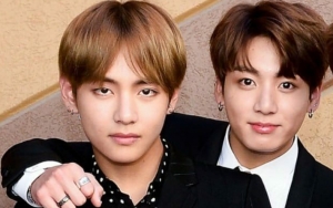 Lucunya Jungkook BTS Makan Camilan Anjing V Sambil Cengengesan