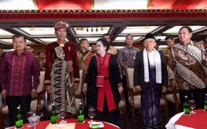 Jokowi Puji Megawati di Kongres V PDIP dan Minta Maaf ke Prabowo Karena Menang Telak di Bali