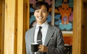 Yeo Jin Goo Buat Pose Kemenangan, Berhasil Temukan IU di 'Hotel Del Luna'?