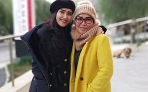  Ayu Ting Ting Bagikan Momen Salat Idul Adha, Riasan Cetar Ibu Saat Ibadah Jadi Bahan Omongan