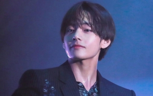 Foto ini Bikin V BTS Disebut 'Pengendali Api' Saat Tampil Di 'Lotte Duty Free Family Concert'