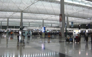 Puluhan WNI yang Terjebak di Bandara Hong Kong Berhasil Dievakuasi