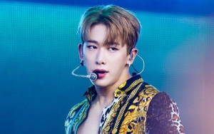 Wonho Monsta X Bikin Fans Heboh Usai Kepalanya Terlihat 'Berdarah' Saat Perform Di Konser