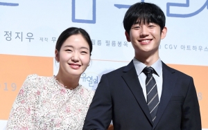 Kim Go Eun Bongkar Sifat Asli Jung Hae In