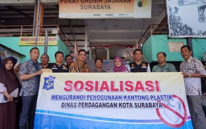 Gaungkan 'Surabaya Zero Waste', Pemkot Larang Penggunaan Kantong Plastik