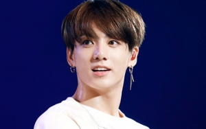 Tatapan Mata Tajam Bak 'Predator' Jungkook BTS Saat Perform Sukses Bikin Netter Menggila