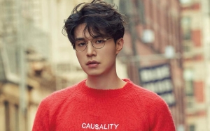 Lee Dong Wook Bikin Fans Menggila Usai Tampil Buka-Bukaan dan Super Seksi di Pemotretan Majalah