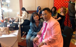 Vanessa Angel Pamer Foto Saling Tatap Dengan Hotman Paris, Disindir Sedang 'Tawar Menawar' Tarif