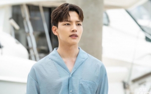 Yeo Jin Goo Cemberut Basah-Basahan di 'Hotel Del Luna', Netizen Malah Ngakak