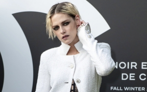 Kristen Stewart Kepergok Cium Wanita Lain Usai Balikan dengan Stella Maxwell