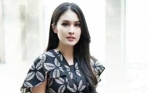 Sandra Dewi Cantik Langsing Saat Hamil Tua 38 Minggu, Bikin Penasaran Perutnya Dimana