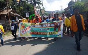 Buntut Rasisme ke Mahasiswa Papua, Warga Manokwari Gelar Protes Besar-Besaran