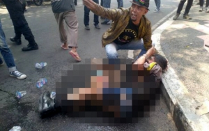 Ibu Demonstran Penyiram Bensin ke Polisi Cianjur Minta Anaknya Dihukum Ringan