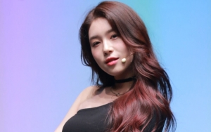 Idol Cewek Ini Pede Punya Tubuh 'Gemuk', Netizen Singgung Hwasa Hingga Suzy